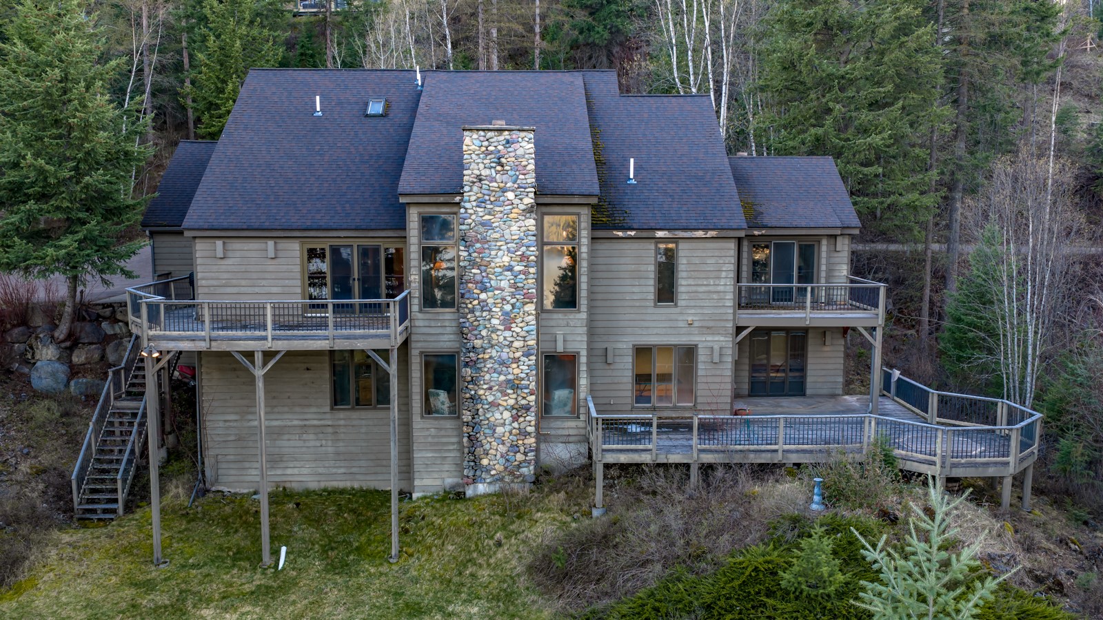 1750 Cliffview Lane