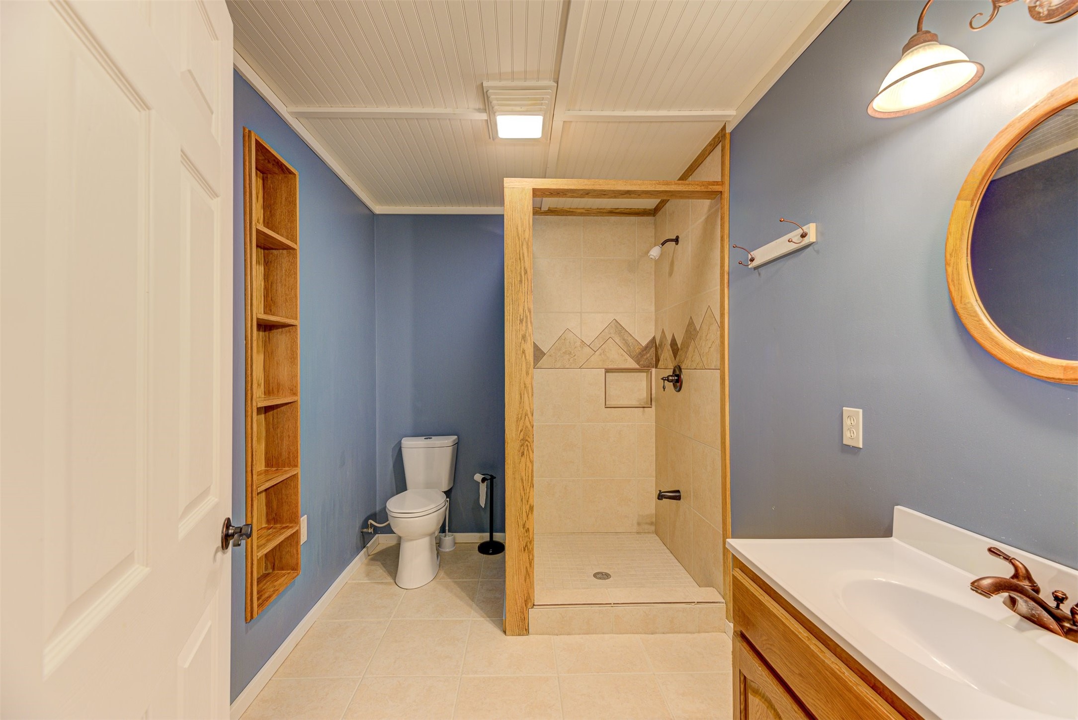 Helena, Montana 59602, United States, 4 Bedrooms Bedrooms, ,3 BathroomsBathrooms,Residential,Pending,51255