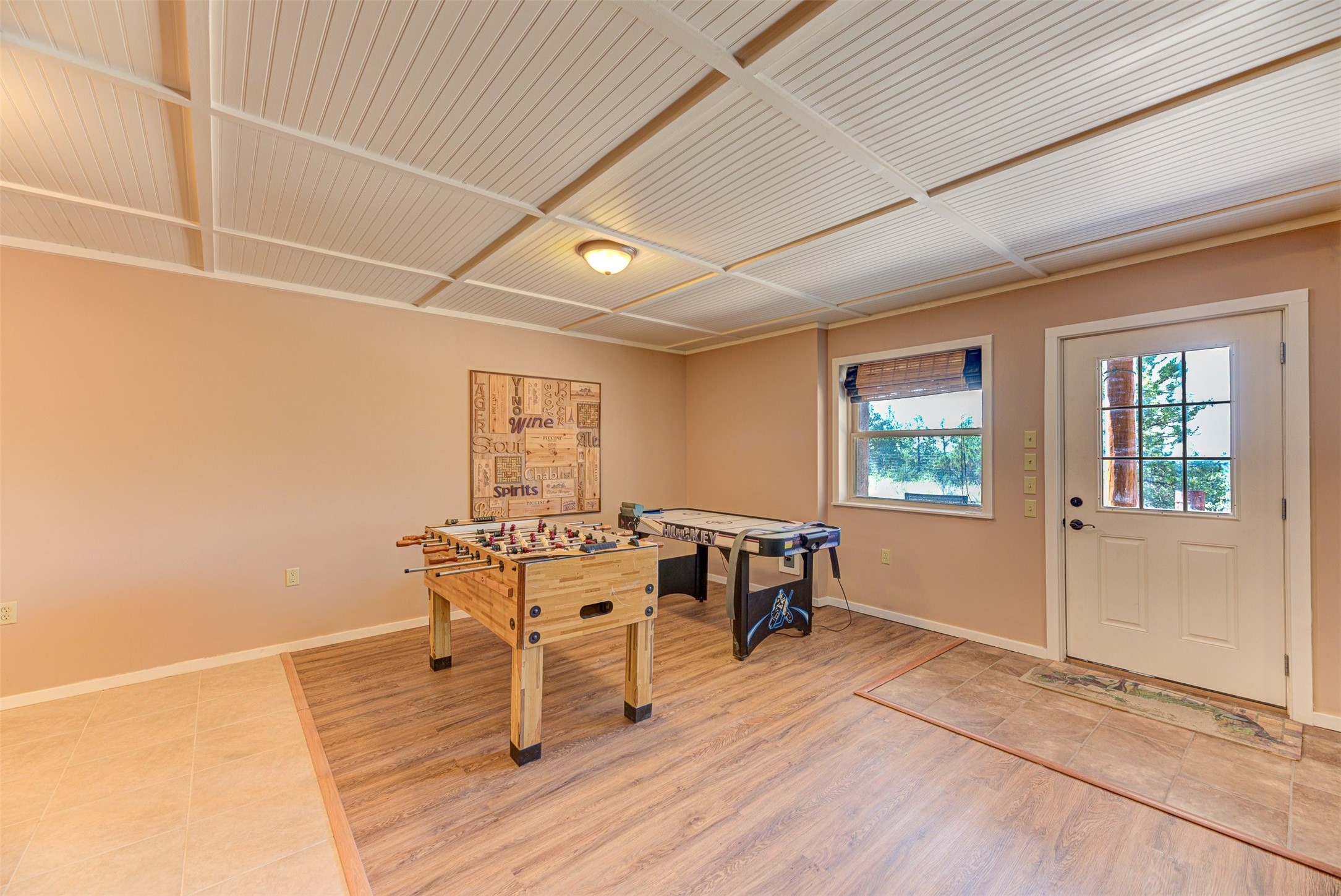 Helena, Montana 59602, United States, 4 Bedrooms Bedrooms, ,3 BathroomsBathrooms,Residential,Pending,51255