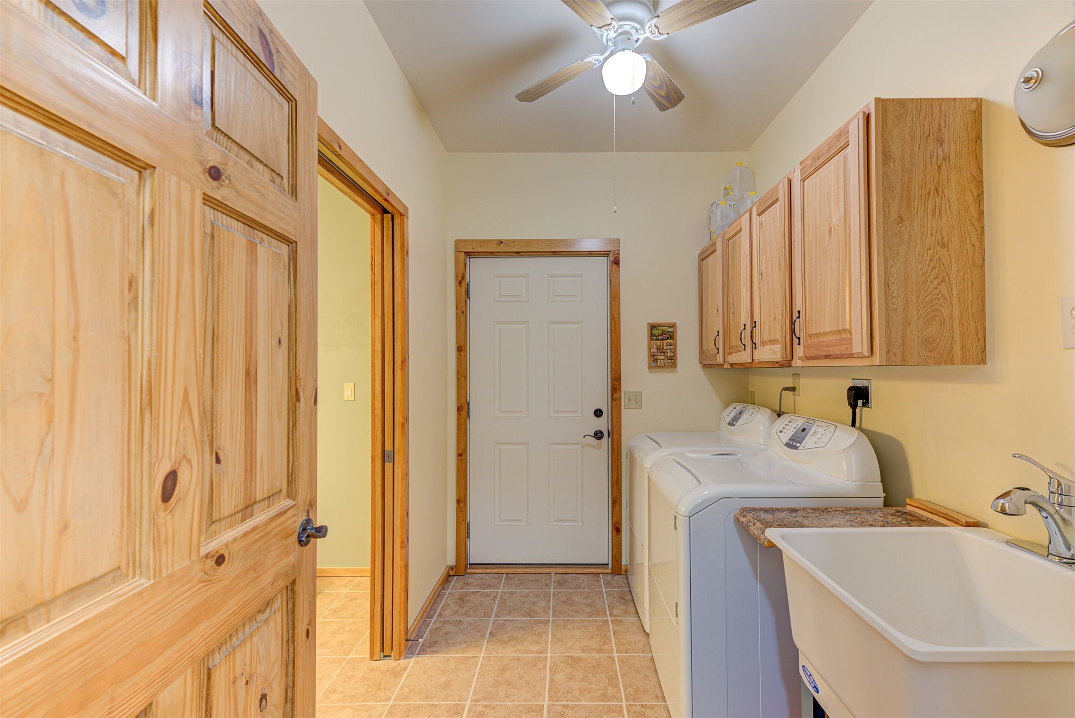 Helena, Montana 59602, United States, 4 Bedrooms Bedrooms, ,3 BathroomsBathrooms,Residential,Pending,51255