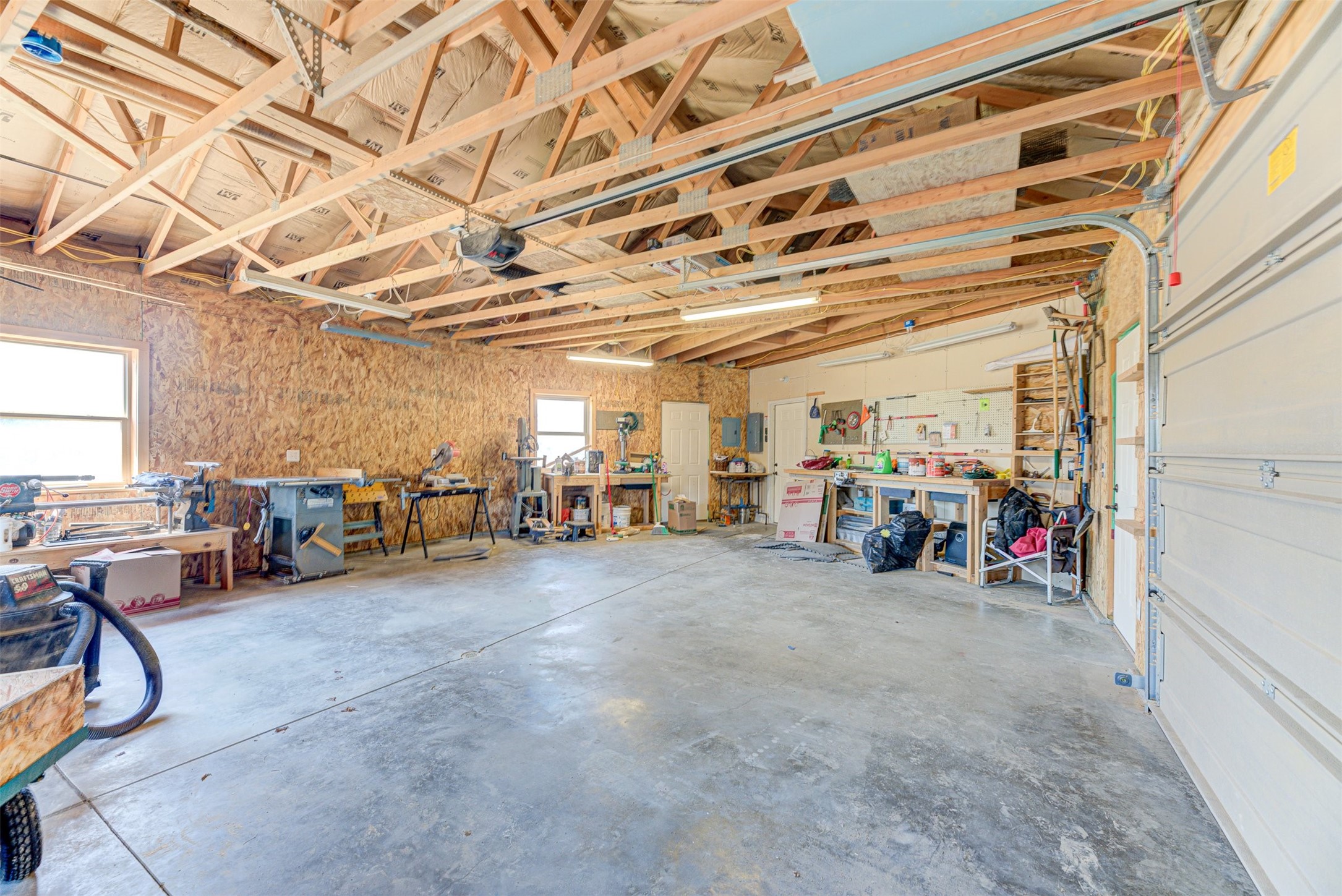 Helena, Montana 59602, United States, 4 Bedrooms Bedrooms, ,3 BathroomsBathrooms,Residential,Pending,51255