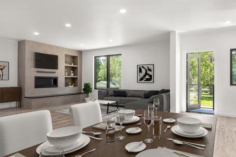 Tiny photo for 713 W 2nd Street W, Whitefish, MT 59937 (MLS # 30066550)