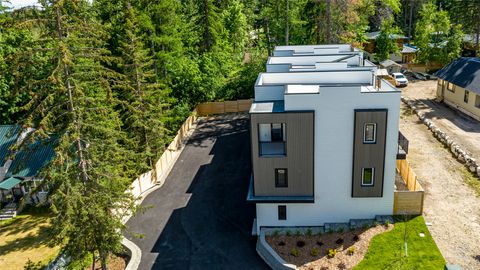 Tiny photo for 713 W 2nd Street W, Whitefish, MT 59937 (MLS # 30066550)