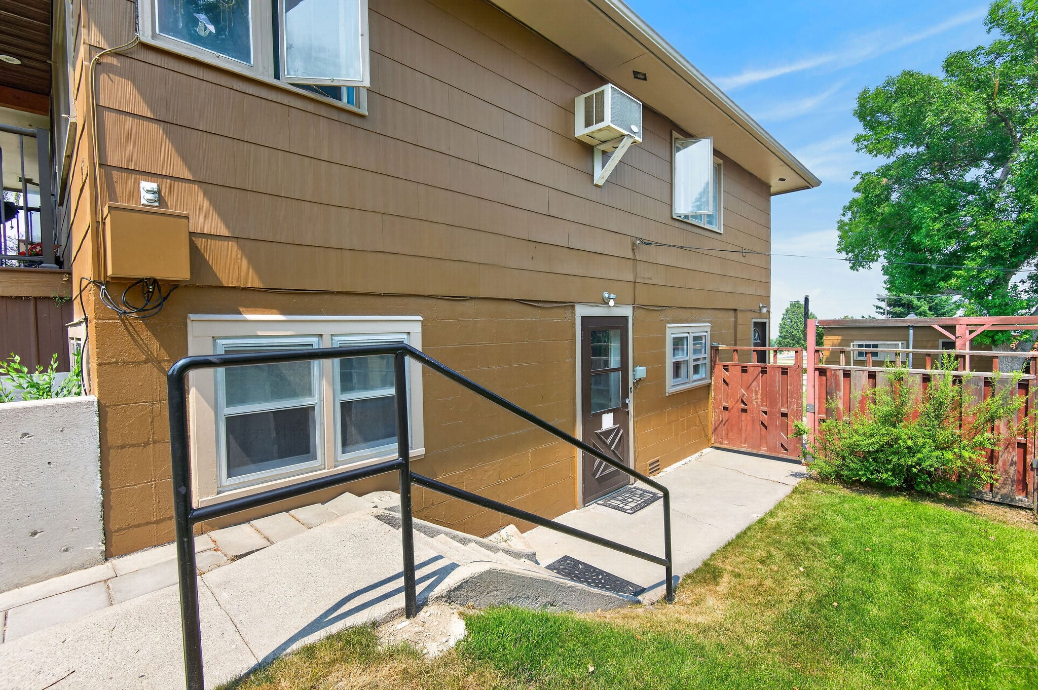 1232 Hauser Boulevard