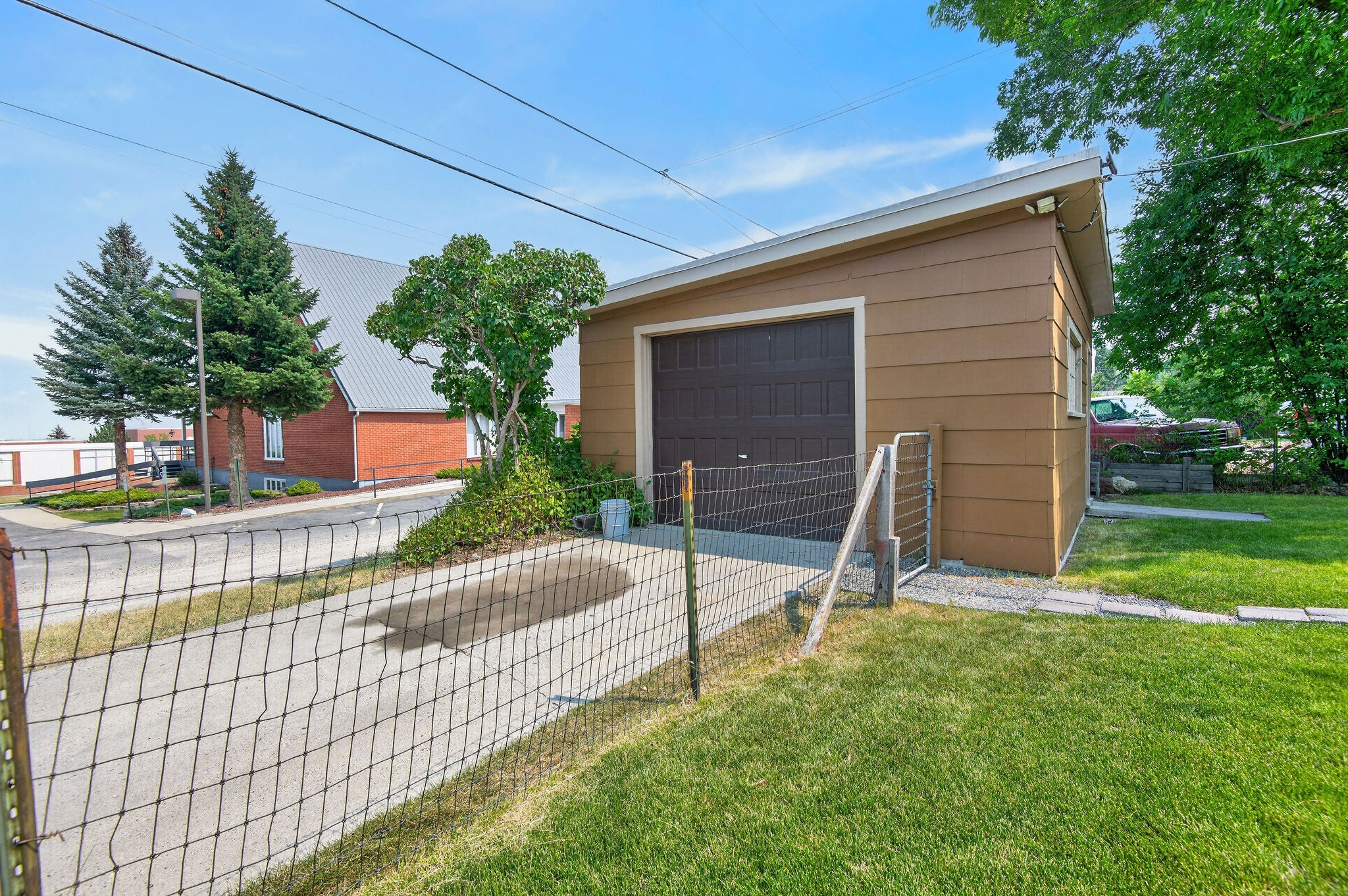 1232 Hauser Boulevard