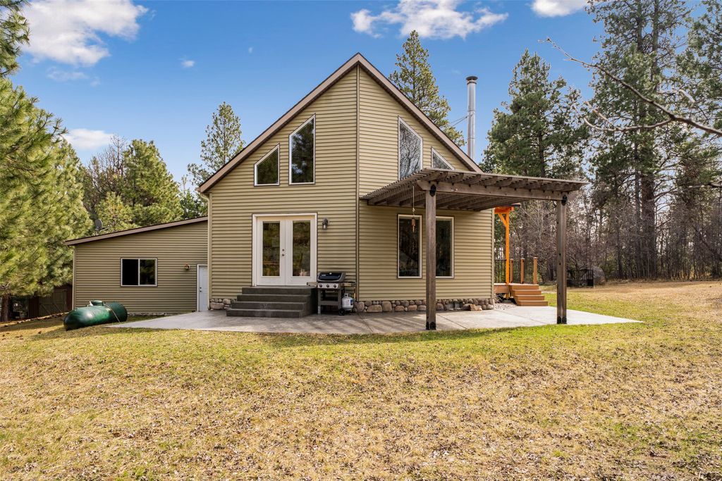 Photo of 510 Paradise Trail, Hamilton, MT 59840 (MLS # 30067263)