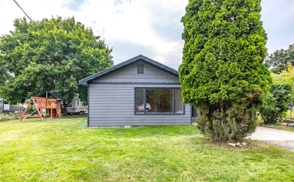 Photo of 1134 3rd Avenue W, Columbia Falls, MT 59912 (MLS # 30077052)