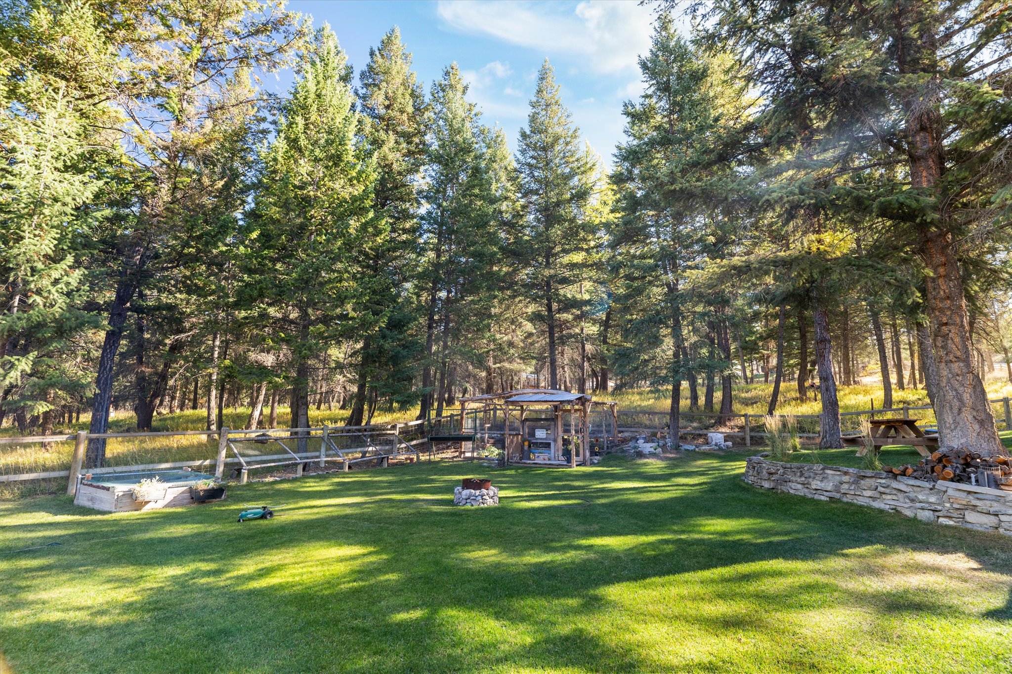 Kila, Montana 59920, United States, 3 Bedrooms Bedrooms, ,2 BathroomsBathrooms,Residential,Pending,39186