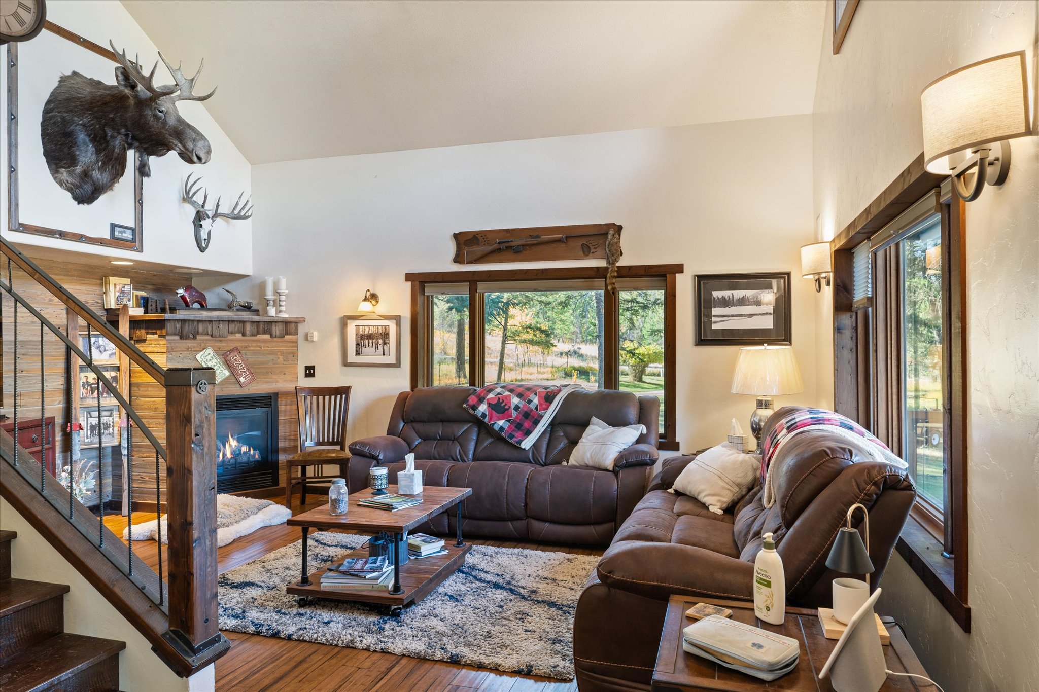 Kila, Montana 59920, United States, 3 Bedrooms Bedrooms, ,2 BathroomsBathrooms,Residential,Pending,39186