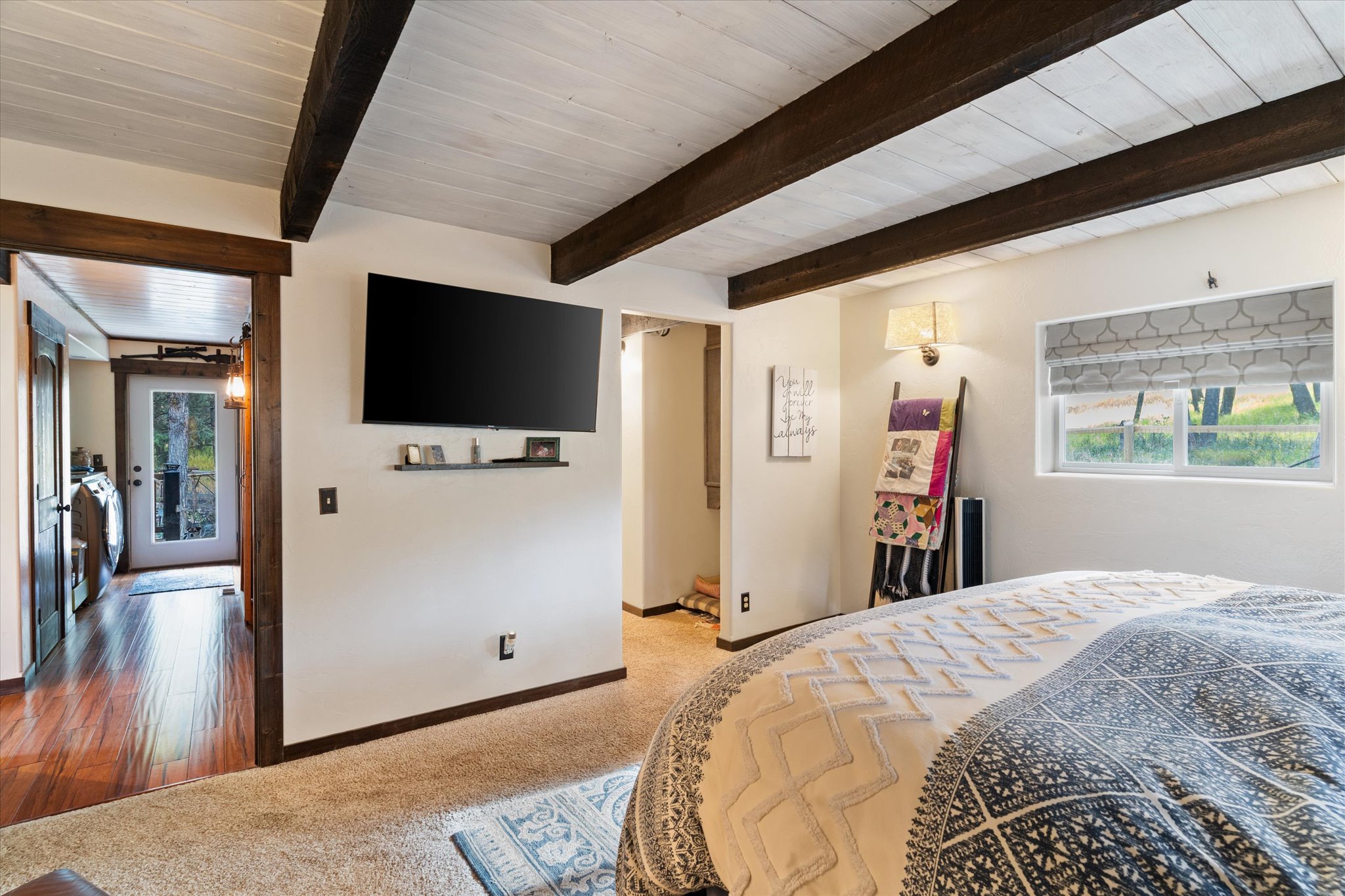 Kila, Montana 59920, United States, 3 Bedrooms Bedrooms, ,2 BathroomsBathrooms,Residential,Pending,39186