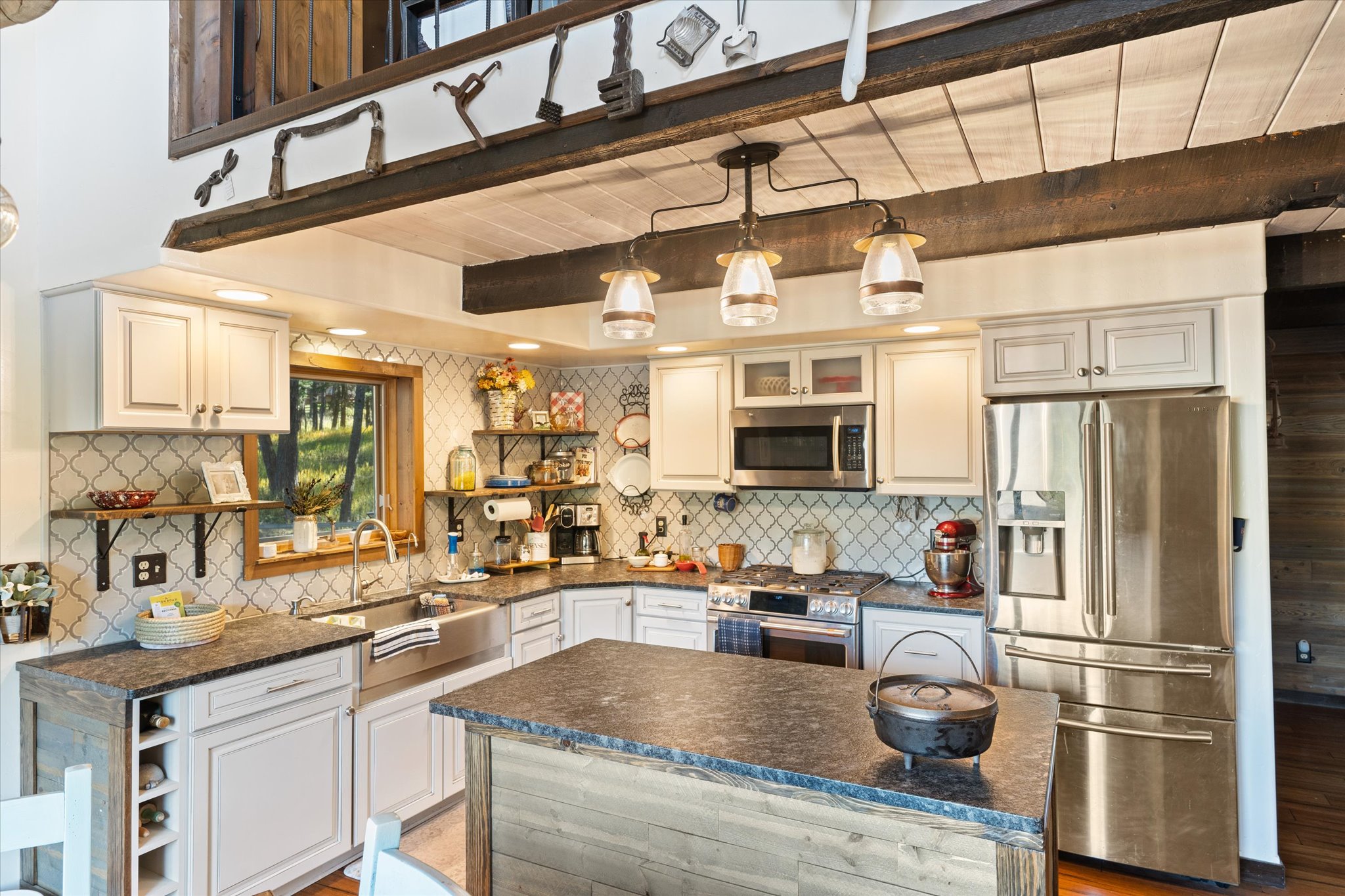 Kila, Montana 59920, United States, 3 Bedrooms Bedrooms, ,2 BathroomsBathrooms,Residential,Pending,39186