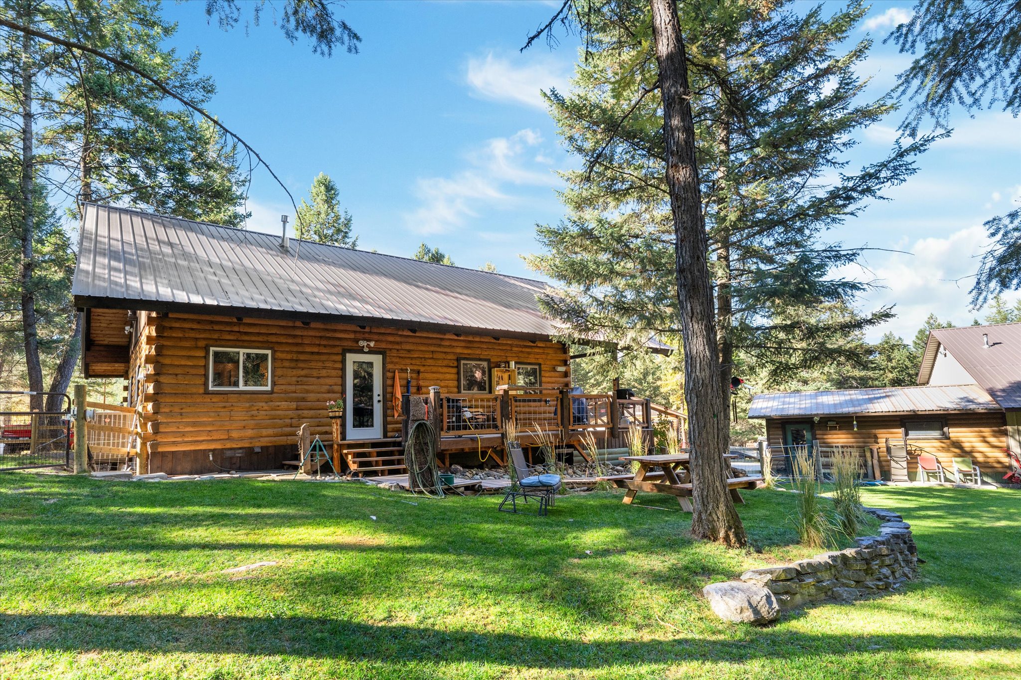 Kila, Montana 59920, United States, 3 Bedrooms Bedrooms, ,2 BathroomsBathrooms,Residential,Pending,39186