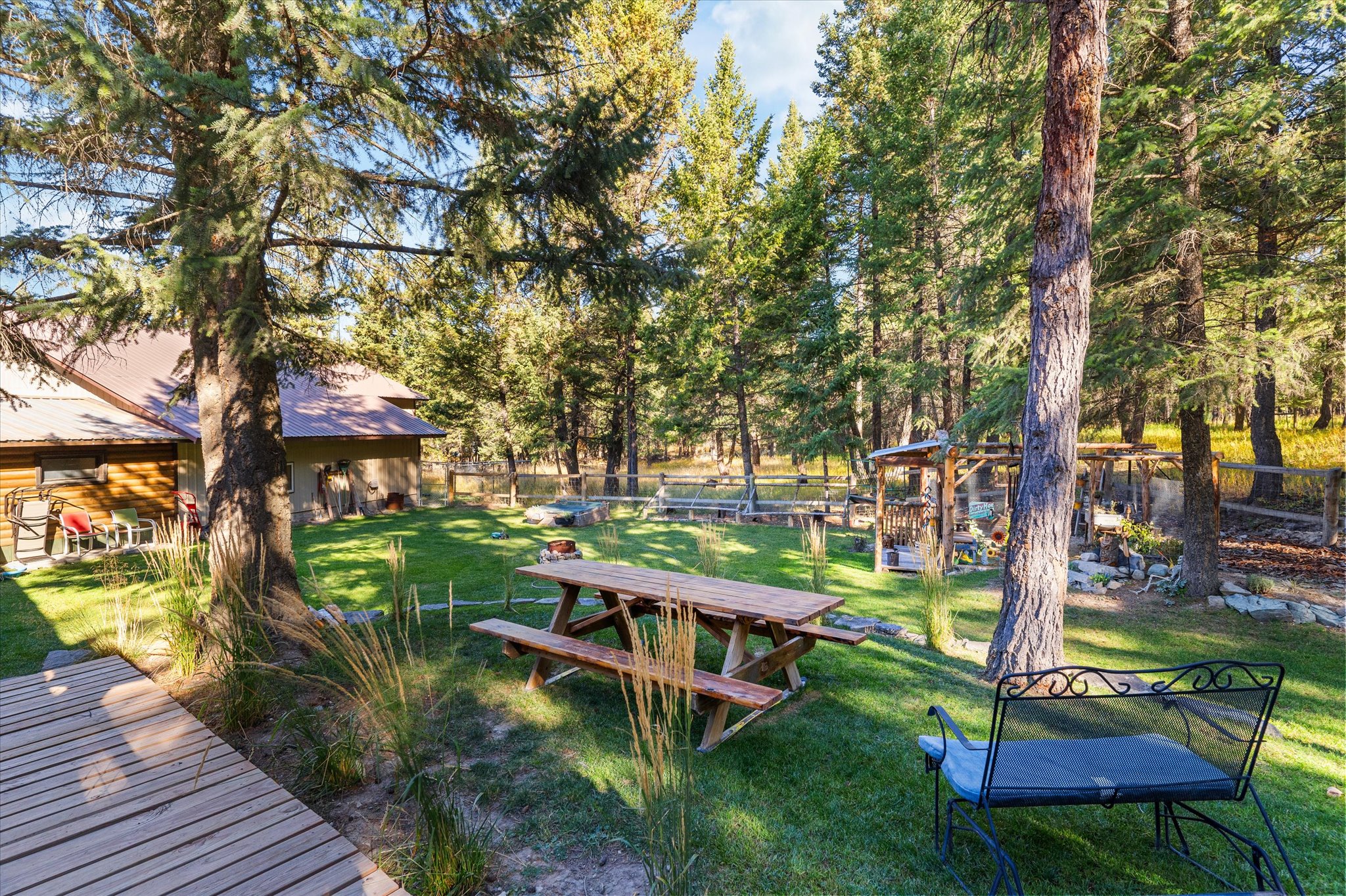 Kila, Montana 59920, United States, 3 Bedrooms Bedrooms, ,2 BathroomsBathrooms,Residential,Pending,39186