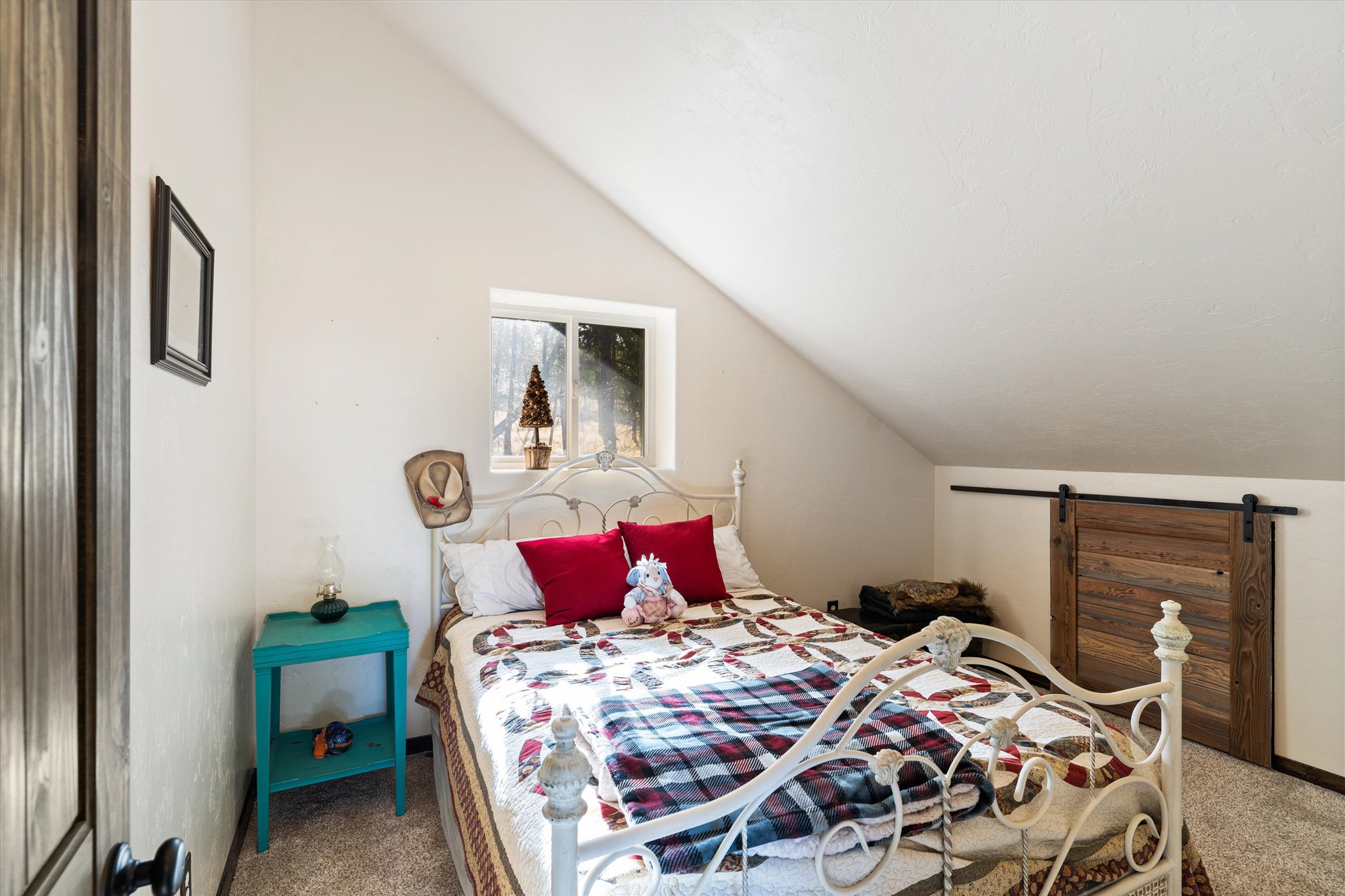 Kila, Montana 59920, United States, 3 Bedrooms Bedrooms, ,2 BathroomsBathrooms,Residential,Pending,39186