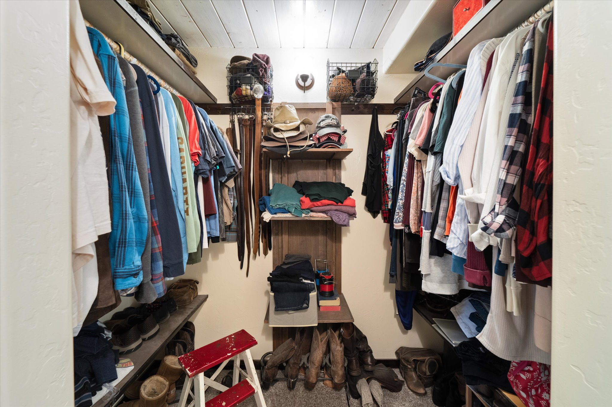 Kila, Montana 59920, United States, 3 Bedrooms Bedrooms, ,2 BathroomsBathrooms,Residential,Pending,39186