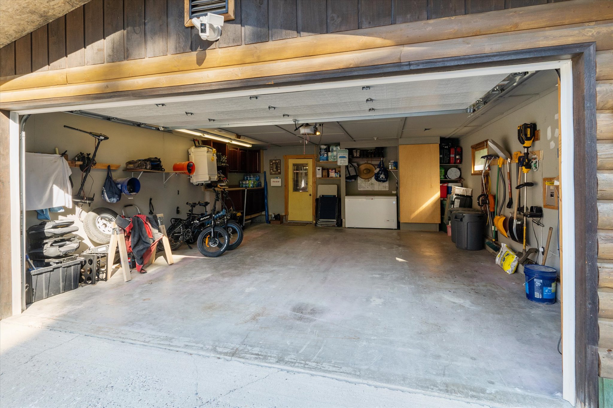 Kila, Montana 59920, United States, 3 Bedrooms Bedrooms, ,2 BathroomsBathrooms,Residential,Pending,39186