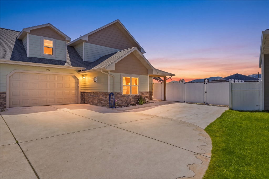 Photo of 940 Expedition Trail, Helena, MT 59602 (MLS # 30077396)