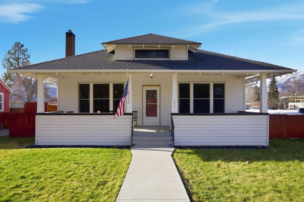 Photo of 405 S 3rd Street, Hamilton, MT 59840 (MLS # 30064378)