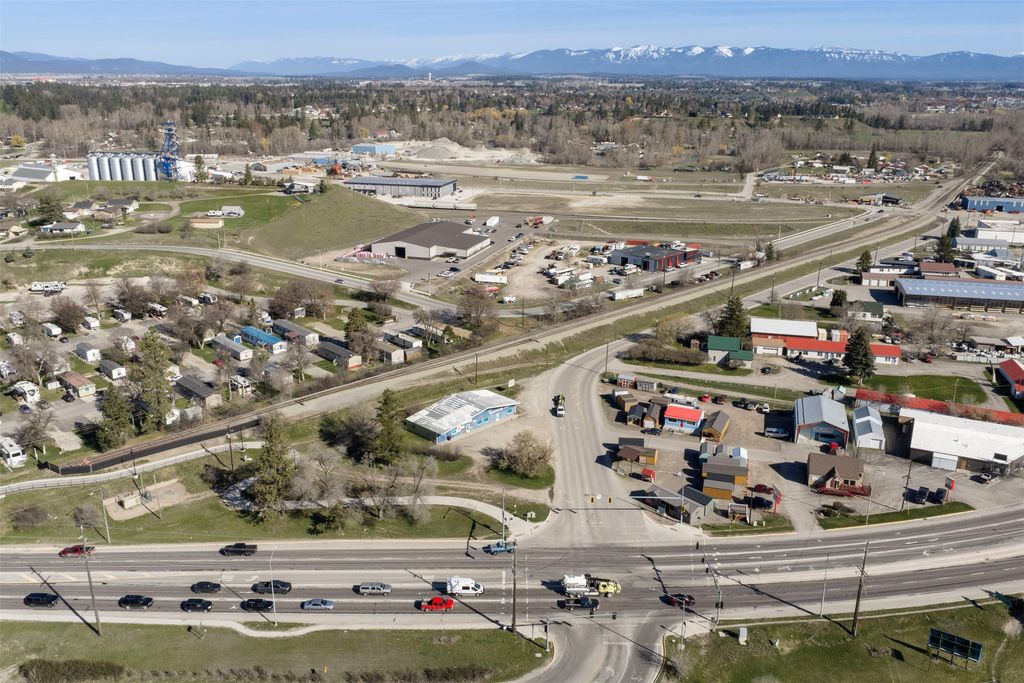Photo of 1001 Us Hwy 2 E, Kalispell, MT 59901 (MLS # 30068718)