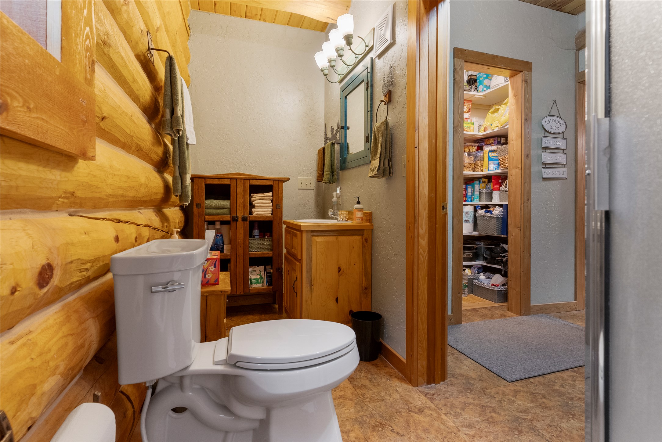 Darby, Montana 59829, United States, 3 Bedrooms Bedrooms, ,2 BathroomsBathrooms,Residential,Active,240238