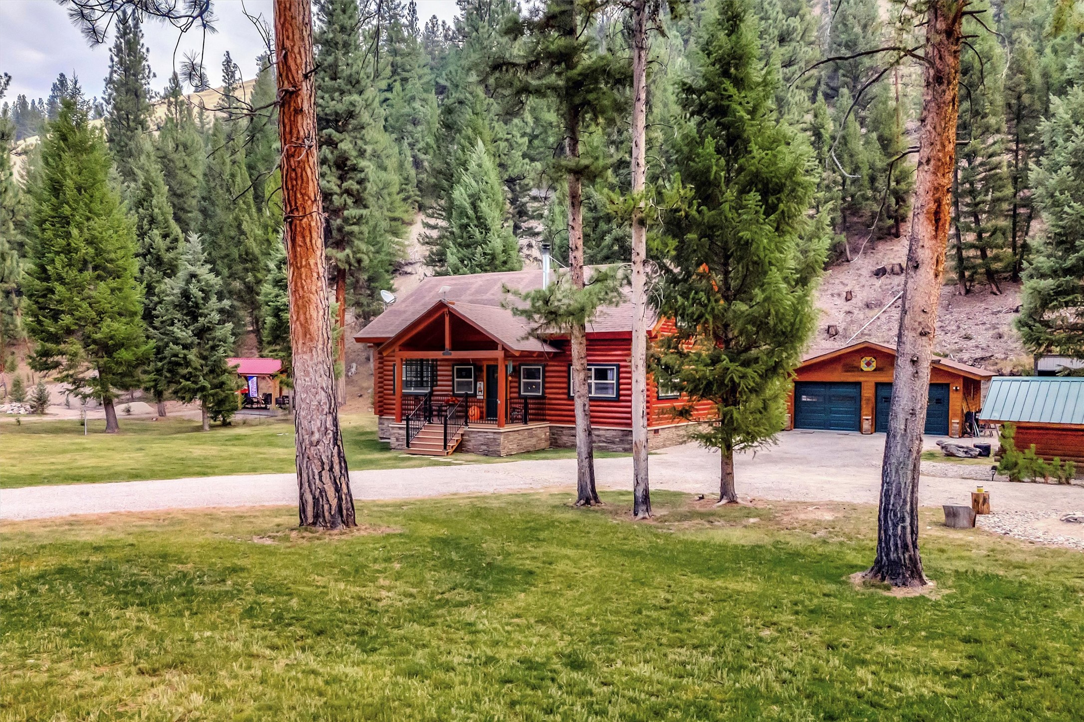 Darby, Montana 59829, United States, 3 Bedrooms Bedrooms, ,2 BathroomsBathrooms,Residential,Active,240238