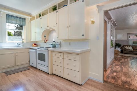Tiny photo for 135 W California Street, Kalispell, MT 59901 (MLS # 30071213)