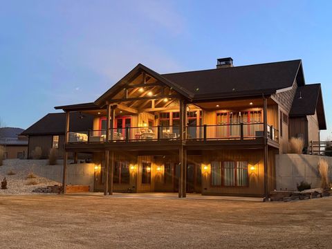 729 Stone Creek Loop Corvallis MT 59828