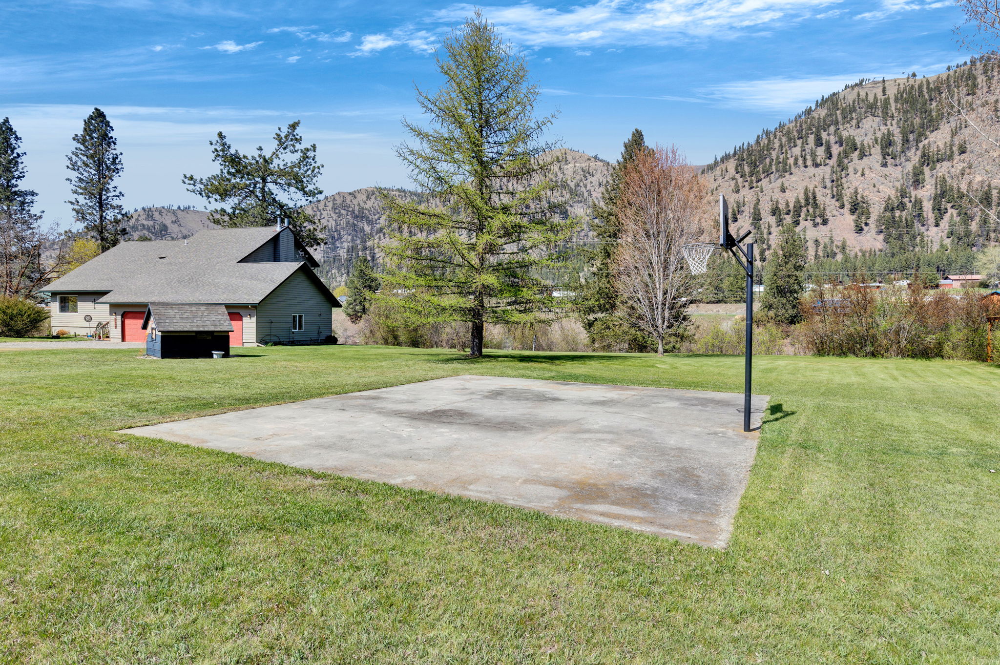 390 Dairy Lane
