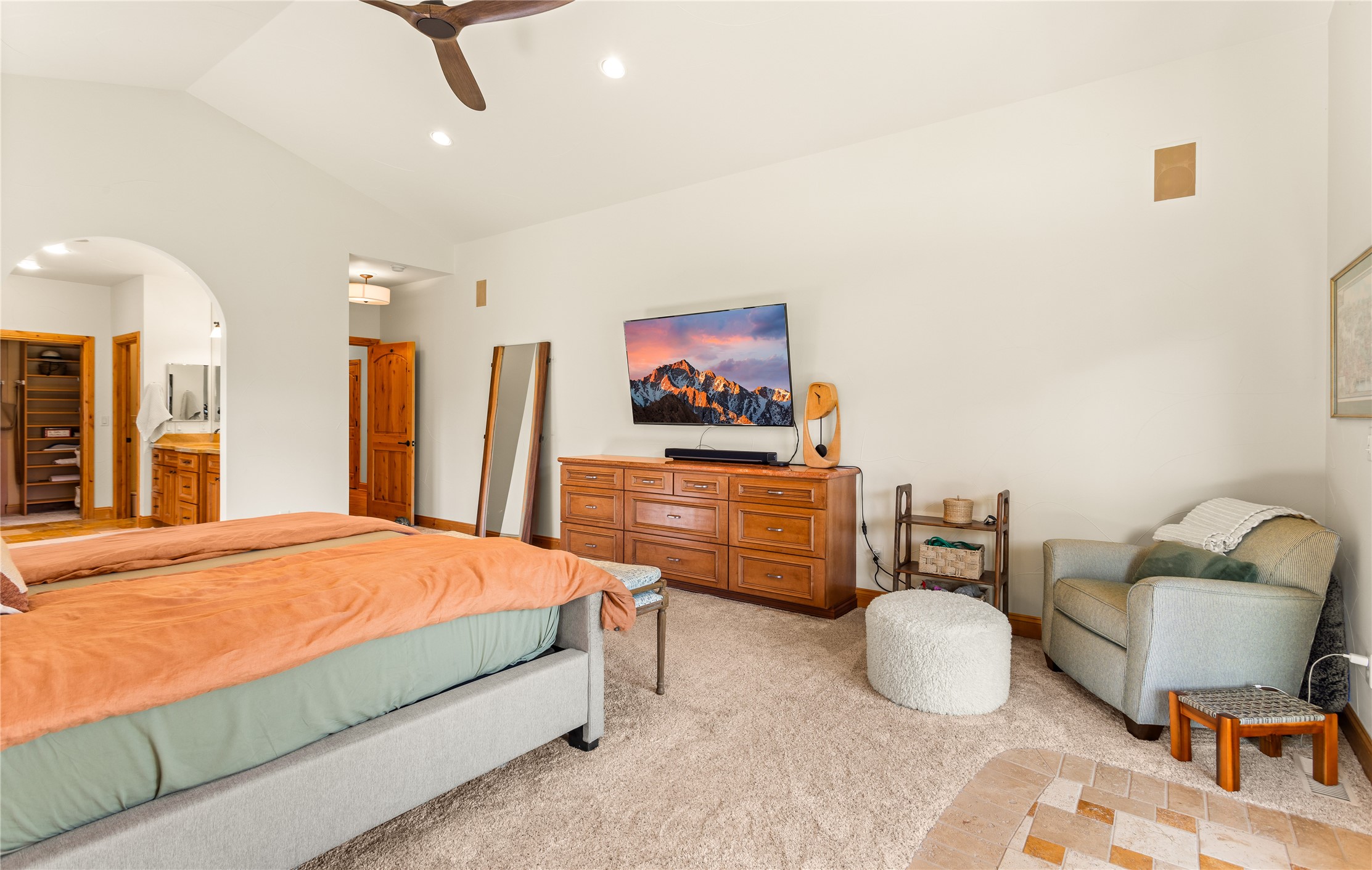 Missoula, Montana 59802, United States, 3 Bedrooms Bedrooms, ,2 BathroomsBathrooms,Residential,Pending,142599