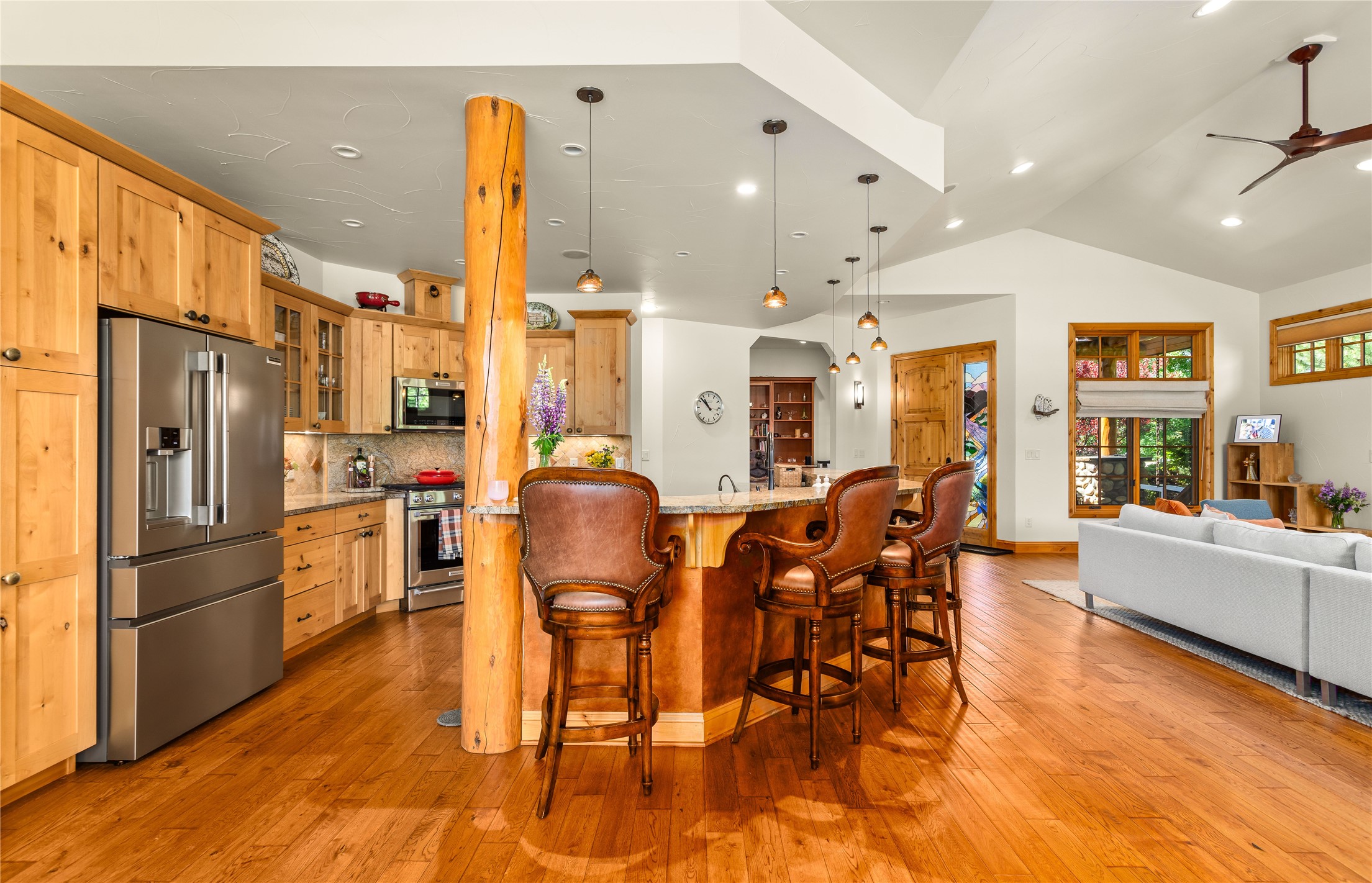 Missoula, Montana 59802, United States, 3 Bedrooms Bedrooms, ,2 BathroomsBathrooms,Residential,Pending,142599