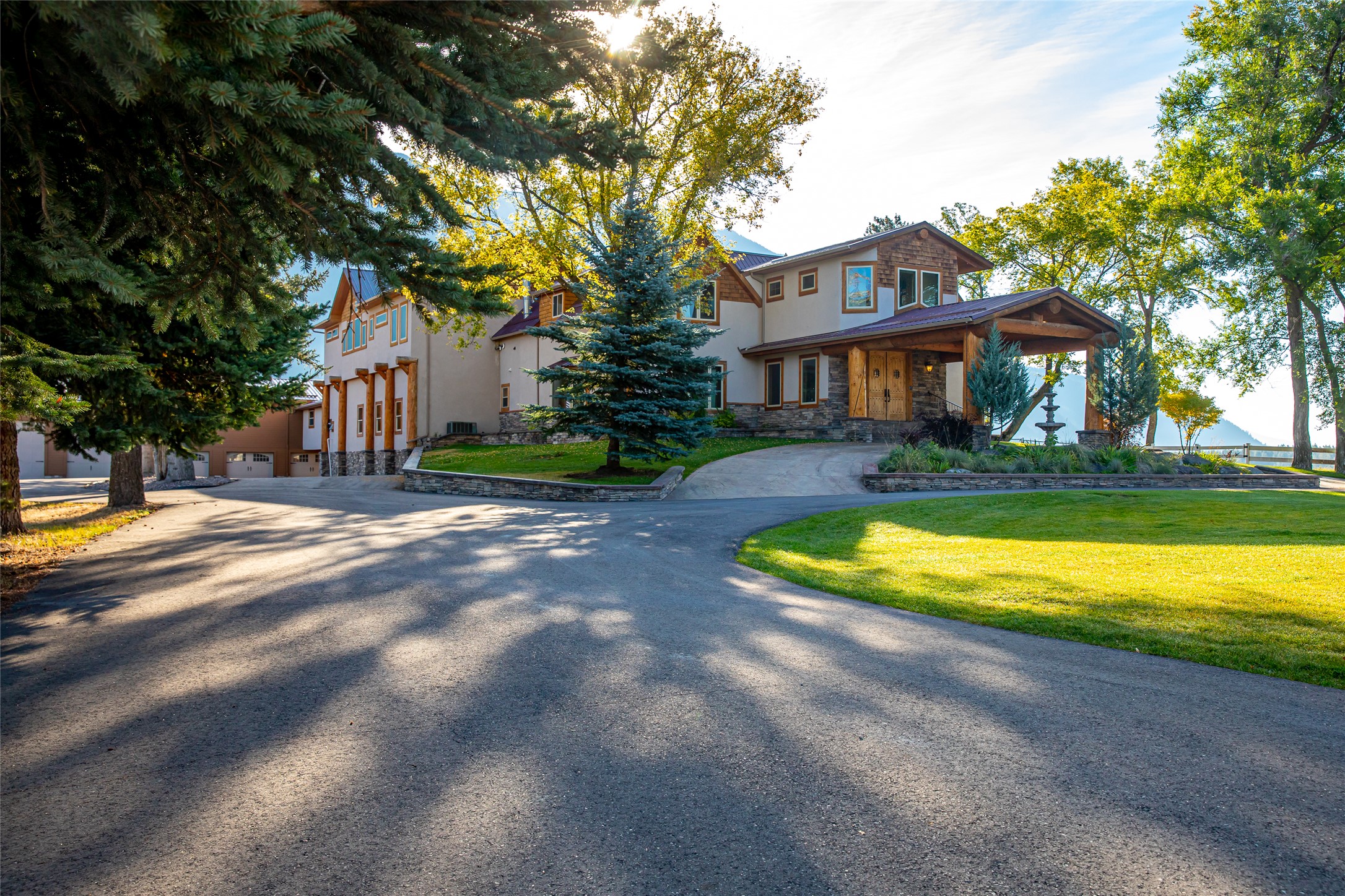 1335 Mooring Road