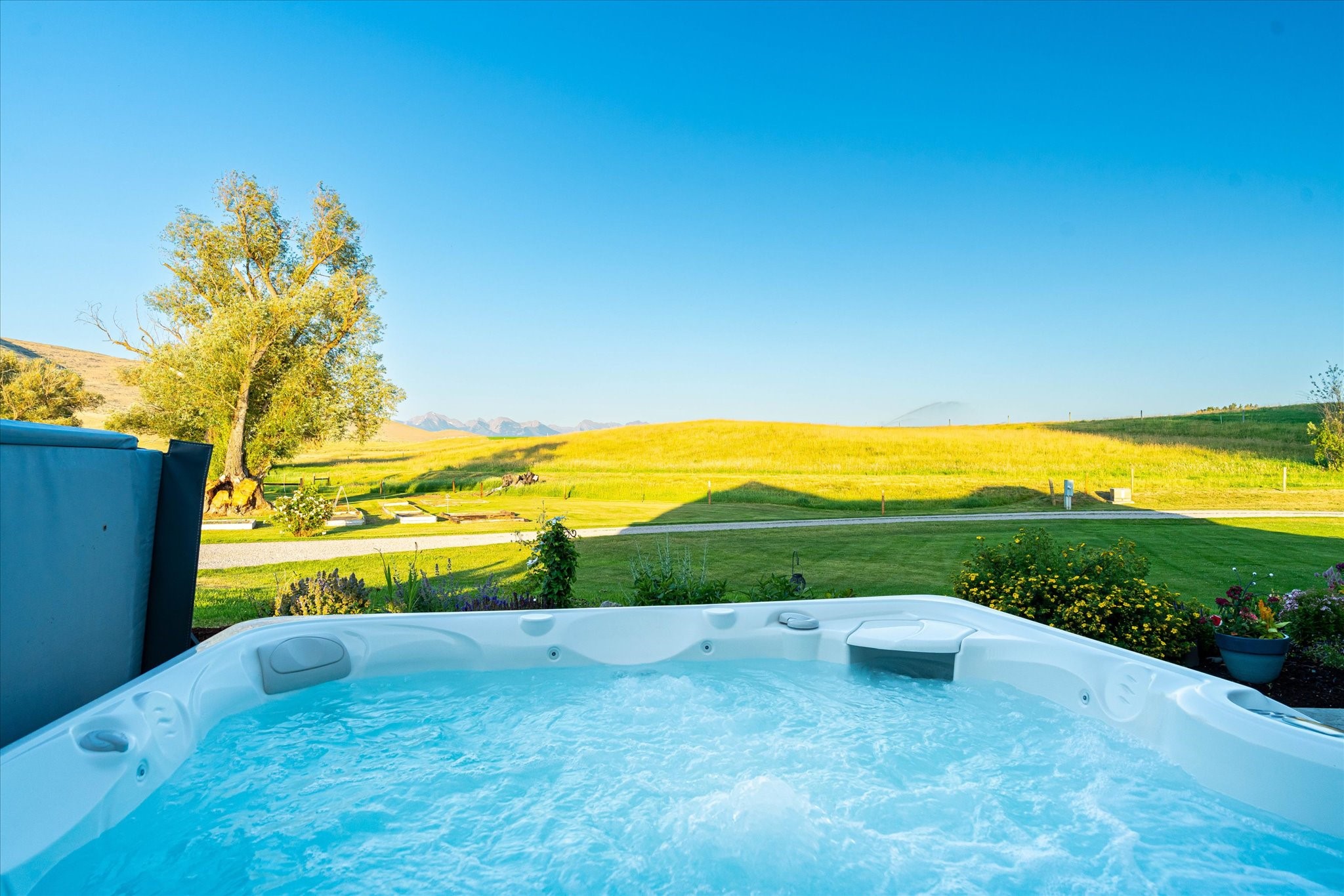 Charlo, Montana 59824, United States, 6 Bedrooms Bedrooms, ,6 BathroomsBathrooms,Residential,Pending,52320