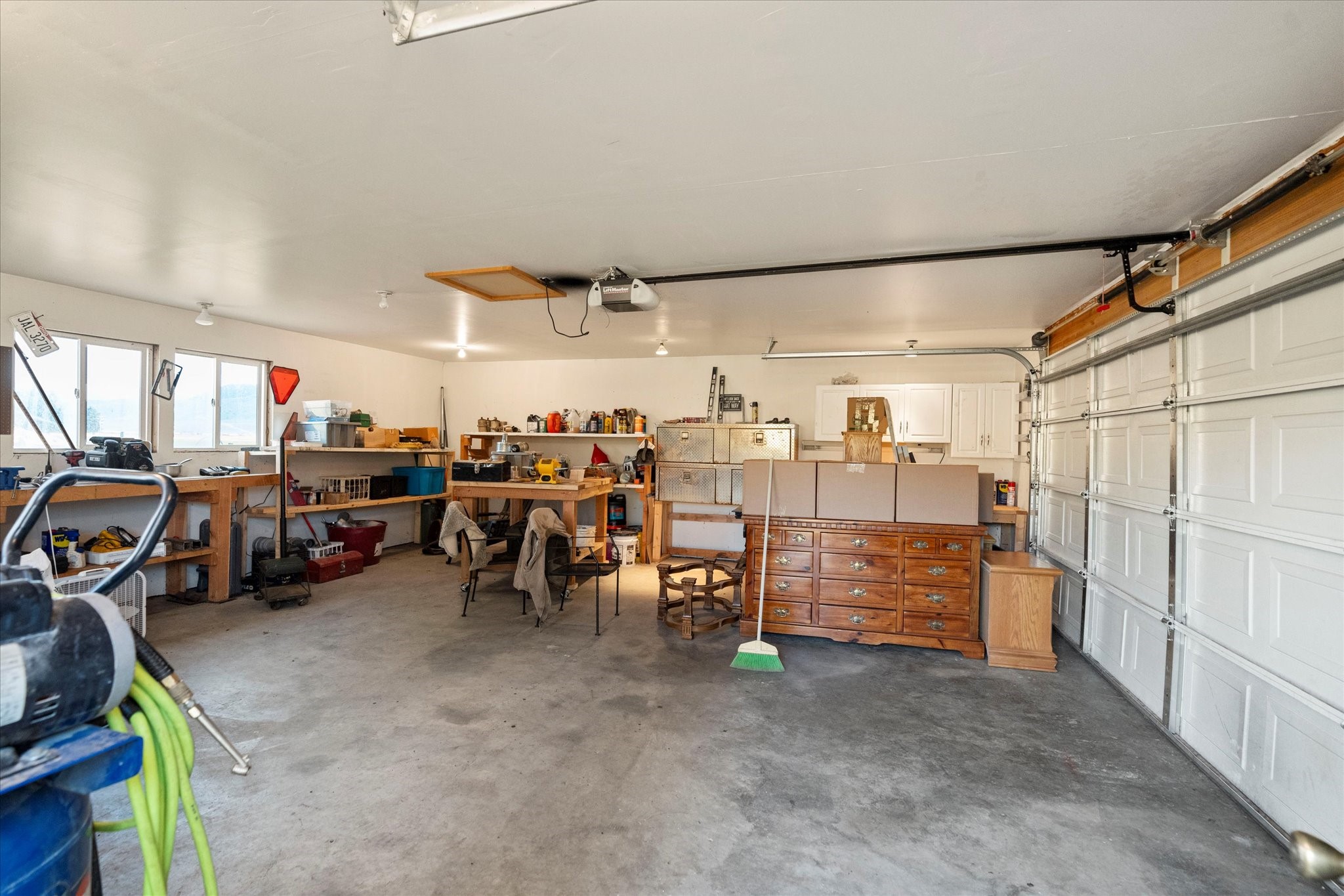 Charlo, Montana 59824, United States, 6 Bedrooms Bedrooms, ,6 BathroomsBathrooms,Residential,Pending,52320