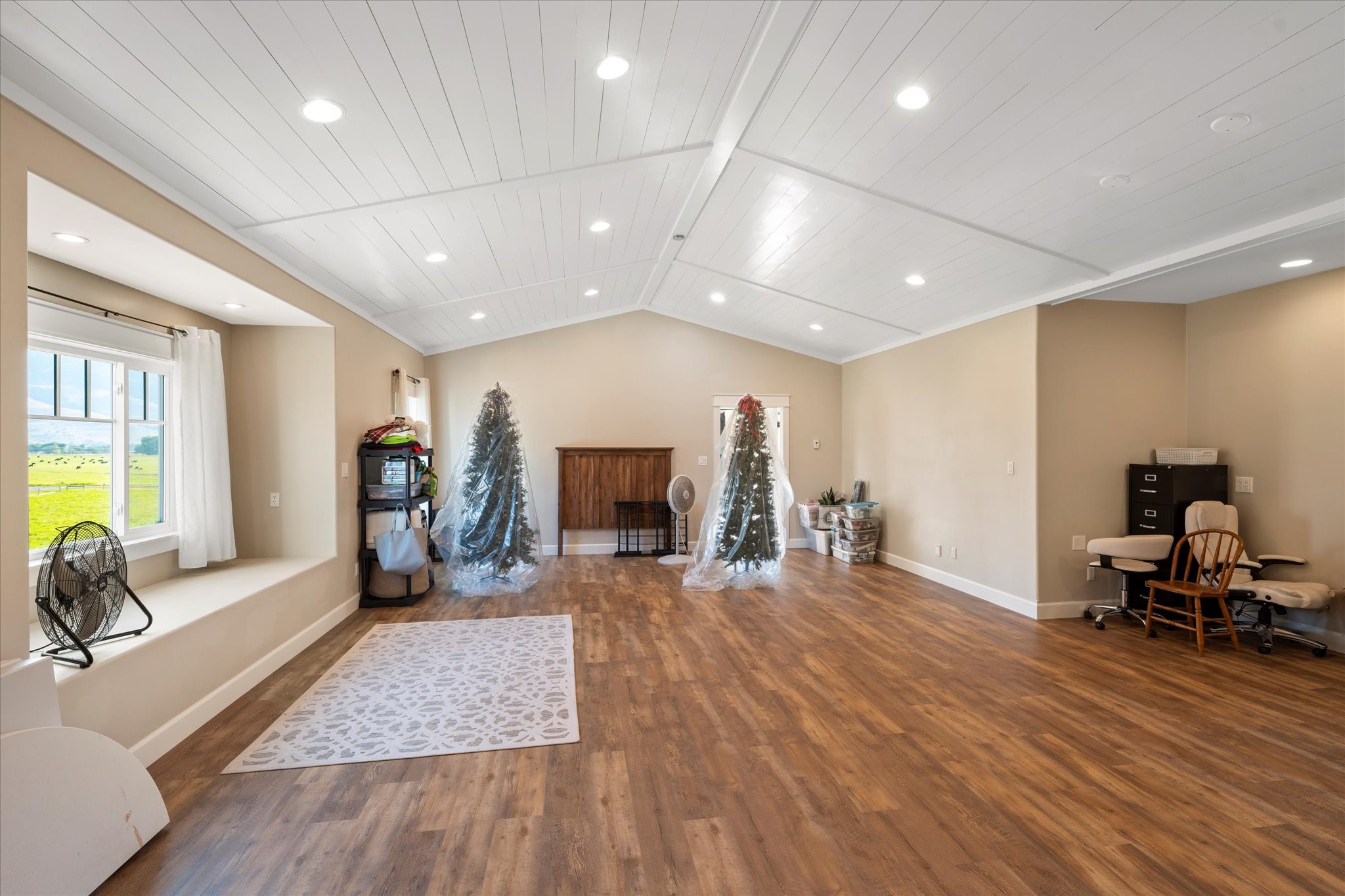 Charlo, Montana 59824, United States, 6 Bedrooms Bedrooms, ,6 BathroomsBathrooms,Residential,Pending,52320