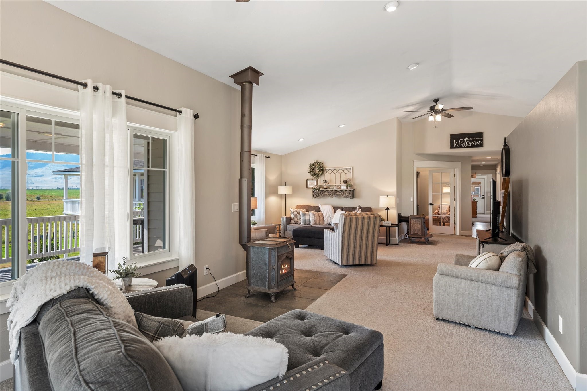 Charlo, Montana 59824, United States, 6 Bedrooms Bedrooms, ,6 BathroomsBathrooms,Residential,Pending,52320