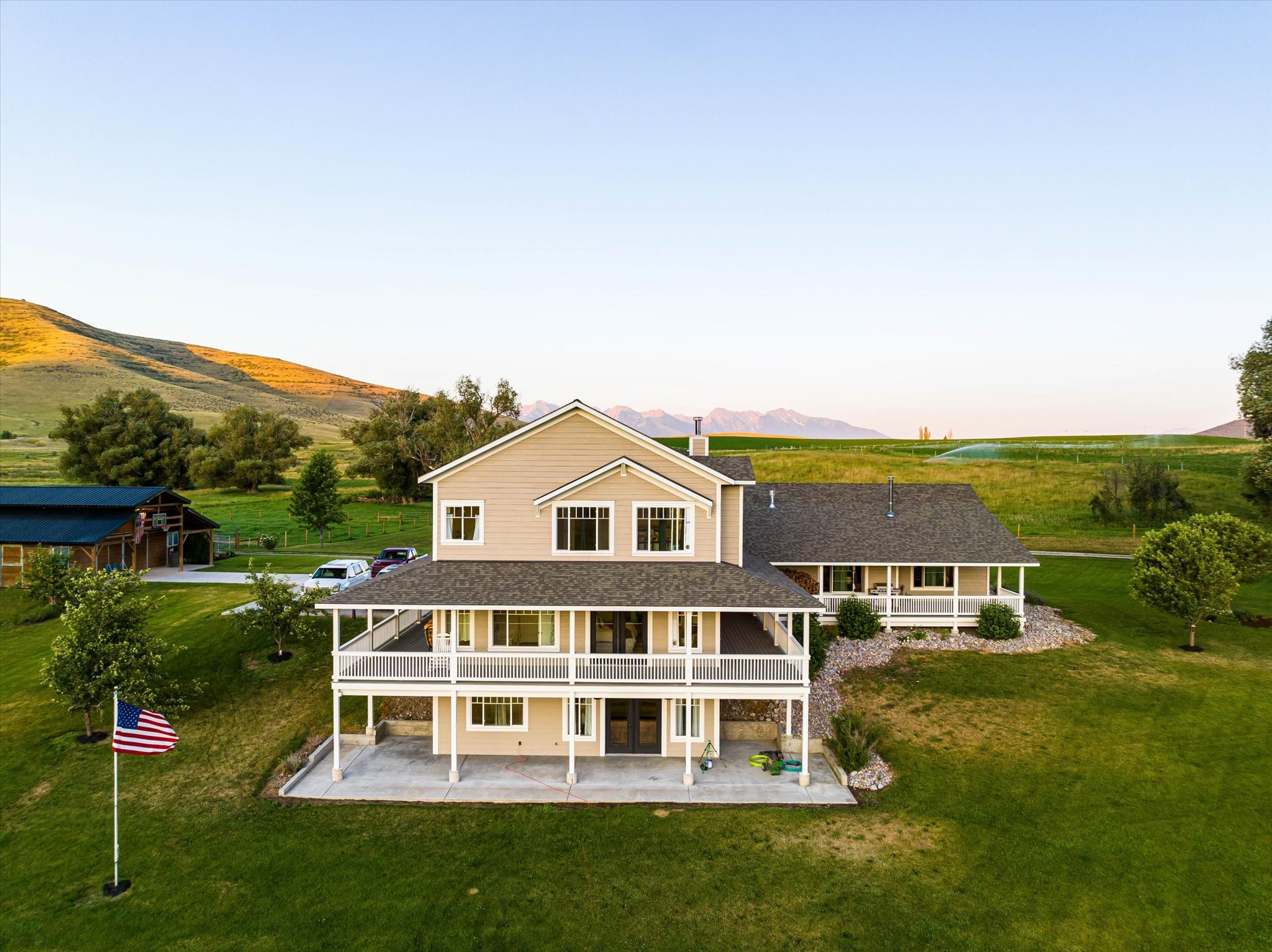 Charlo, Montana 59824, United States, 6 Bedrooms Bedrooms, ,6 BathroomsBathrooms,Residential,Pending,52320