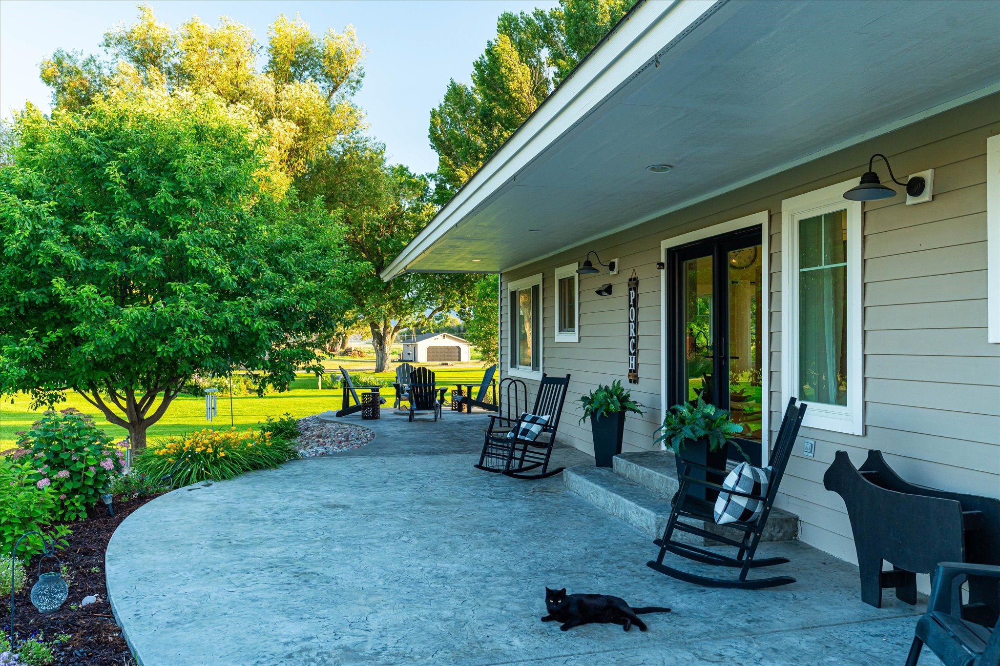 Charlo, Montana 59824, United States, 6 Bedrooms Bedrooms, ,6 BathroomsBathrooms,Residential,Pending,52320