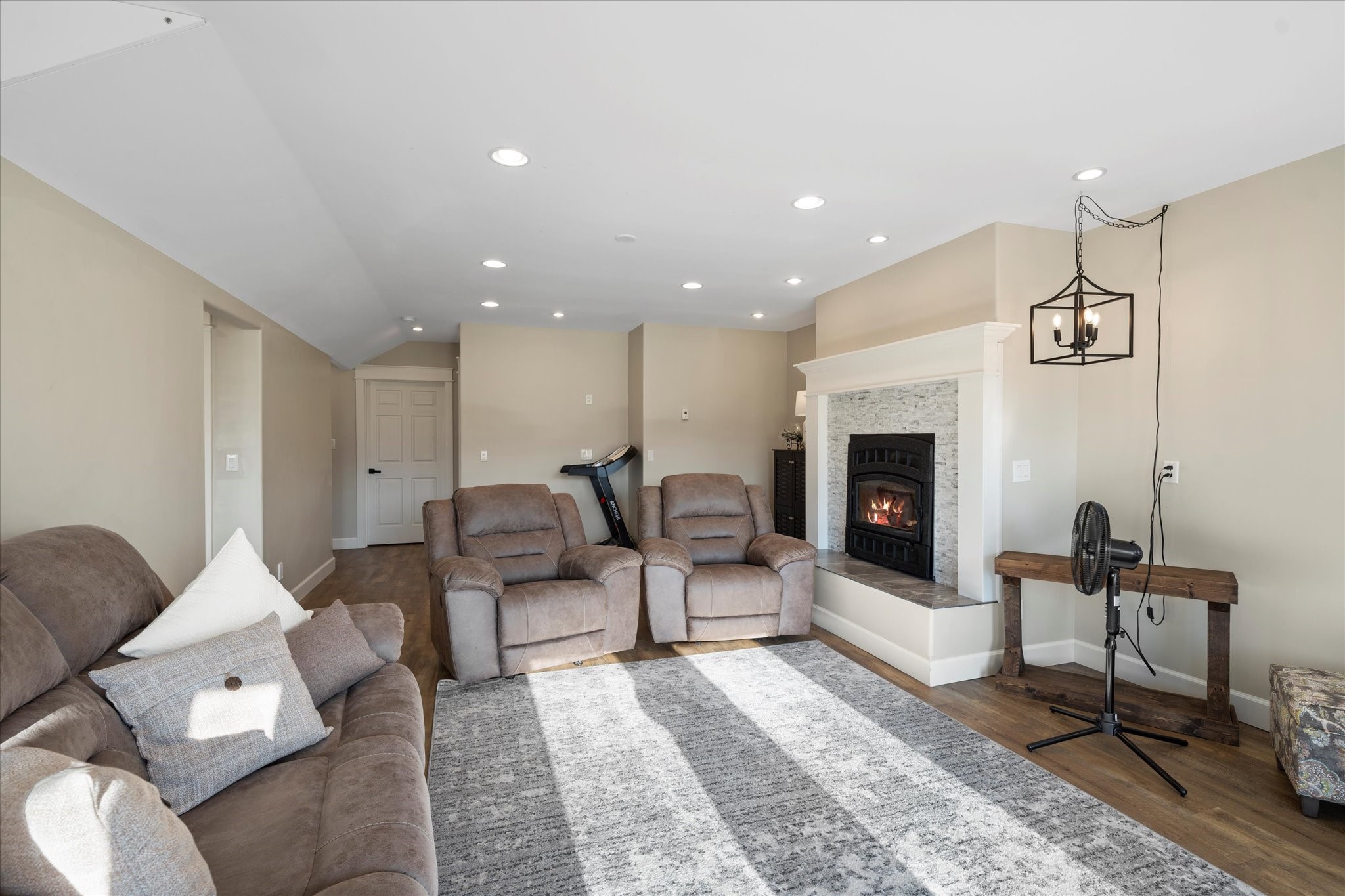 Charlo, Montana 59824, United States, 6 Bedrooms Bedrooms, ,6 BathroomsBathrooms,Residential,Pending,52320