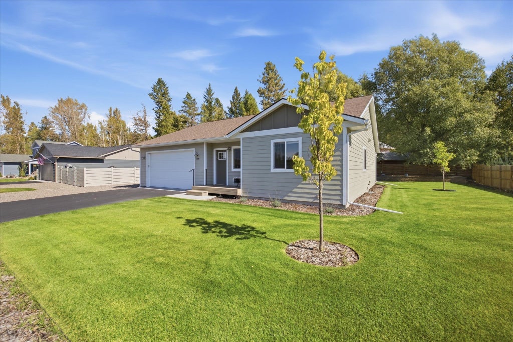 Photo of 449 Kendal Loop, Kalispell, MT 59901 (MLS # 30078940)