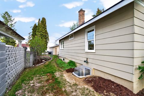 Tiny photo for 761 5th Avenue, Kalispell, MT 59901 (MLS # 30070243)