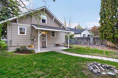 Tiny photo for 761 5th Avenue, Kalispell, MT 59901 (MLS # 30070243)