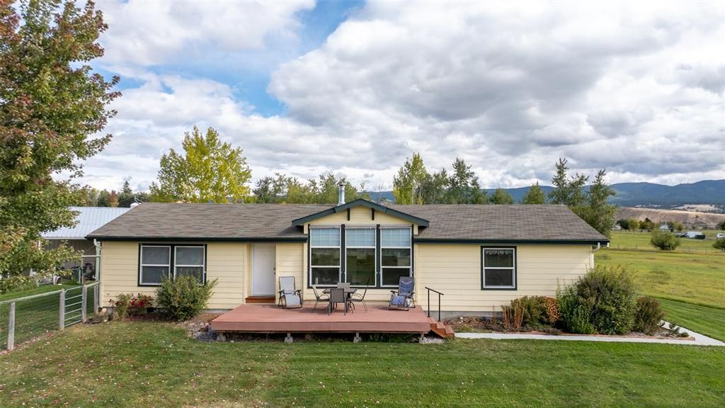 Photo of 4775 Chokecherry Lane, Stevensville, MT 59870 (MLS # 30068238)