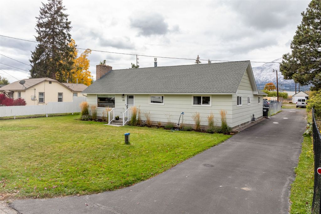 Photo of 315 Cooper Lane, Hamilton, MT 59840 (MLS # 30058200)