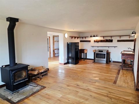 Photo of 117 Yellowstone Road, Whitehall, MT 59759 (MLS # 30065942)