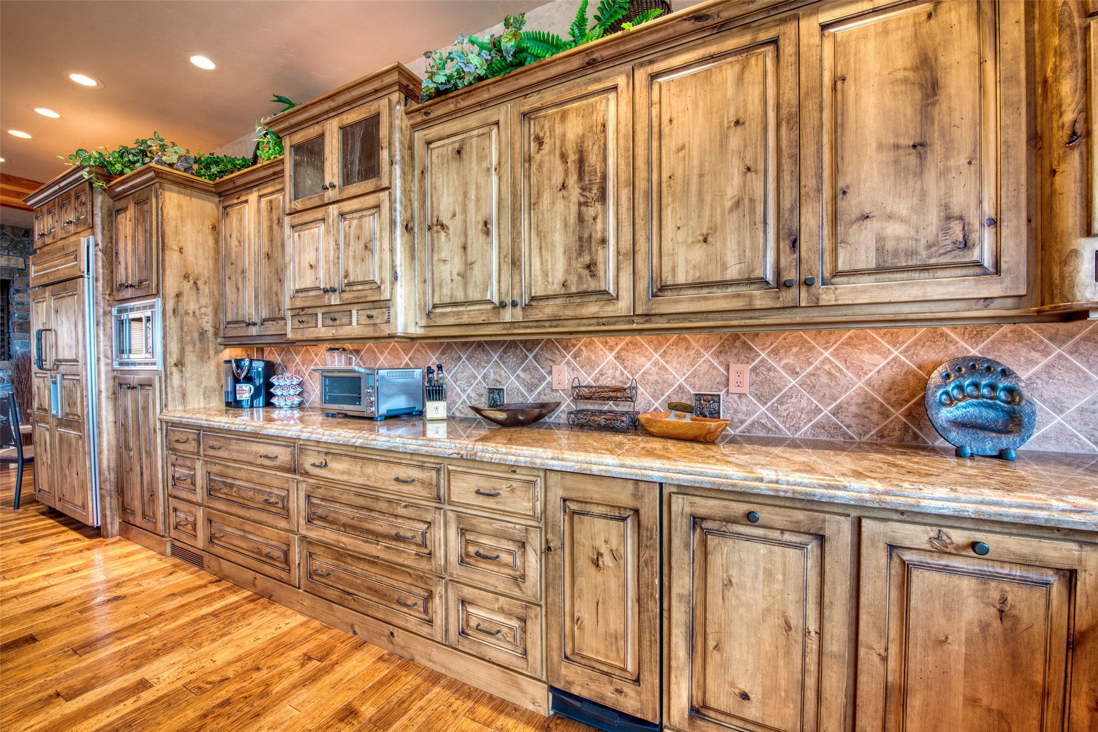 Darby, Montana 59829, United States, 3 Bedrooms Bedrooms, ,4 BathroomsBathrooms,Residential,Active,37707