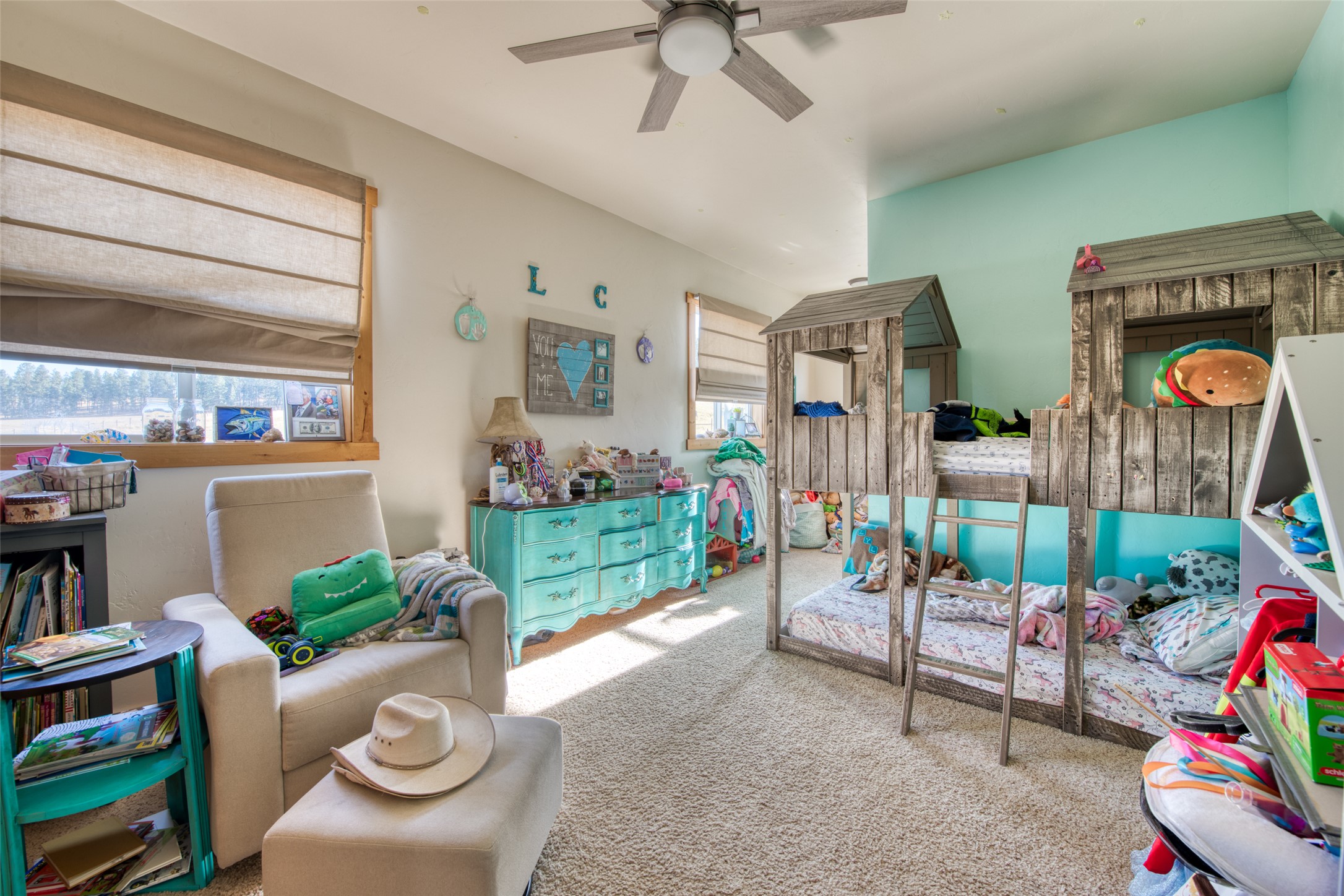 Darby, Montana 59829, United States, 3 Bedrooms Bedrooms, ,4 BathroomsBathrooms,Residential,Active,37707