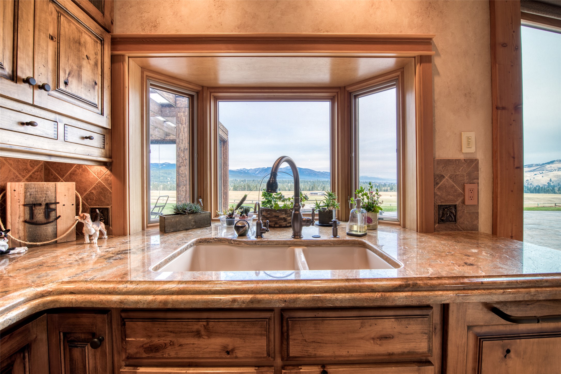 Darby, Montana 59829, United States, 3 Bedrooms Bedrooms, ,4 BathroomsBathrooms,Residential,Active,37707