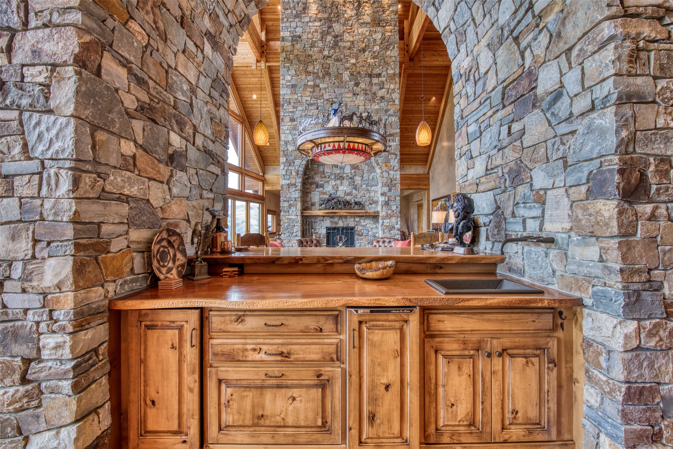 Darby, Montana 59829, United States, 3 Bedrooms Bedrooms, ,4 BathroomsBathrooms,Residential,Active,37707