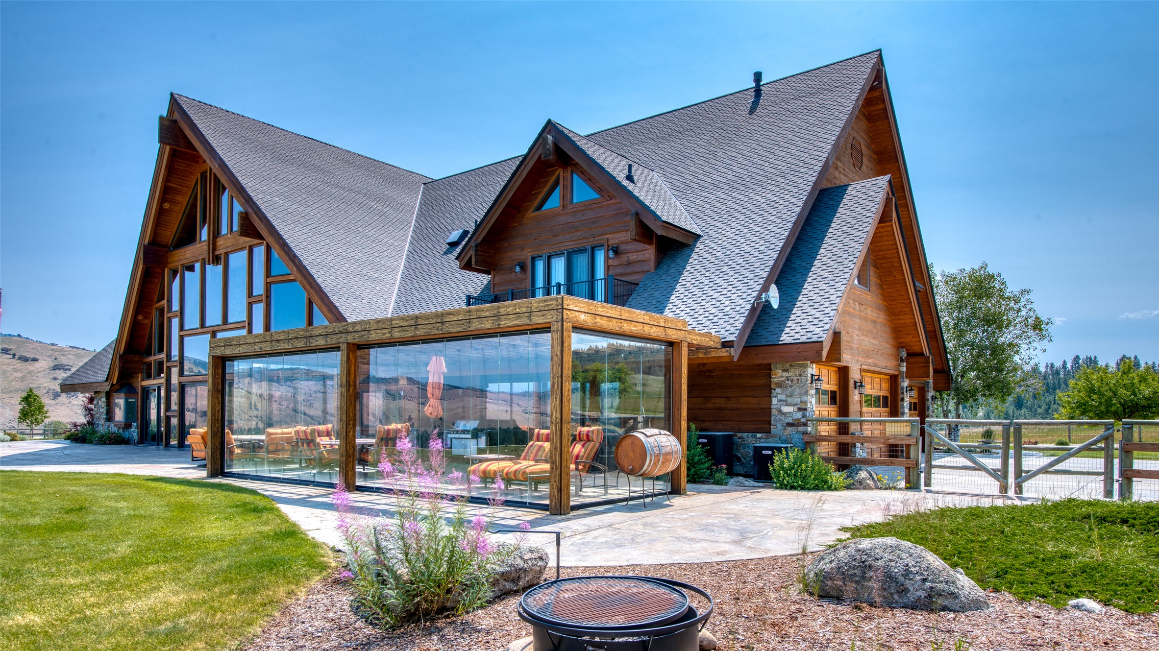 Darby, Montana 59829, United States, 3 Bedrooms Bedrooms, ,4 BathroomsBathrooms,Residential,Active,37707