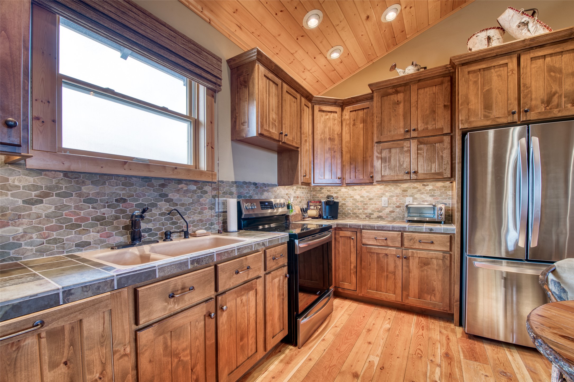 Darby, Montana 59829, United States, 3 Bedrooms Bedrooms, ,4 BathroomsBathrooms,Residential,Active,37707